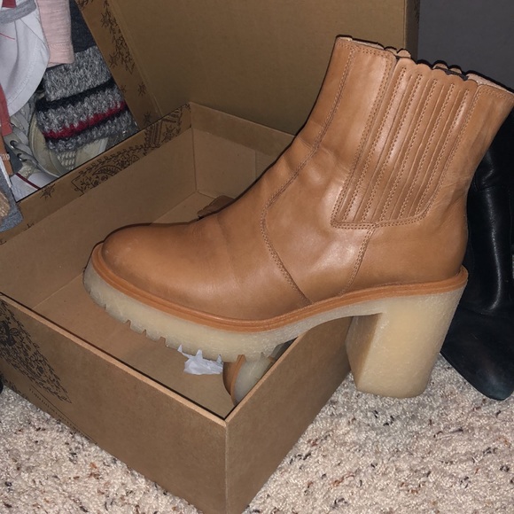 Free People James Chelsea Boots - Picture 5 of 8